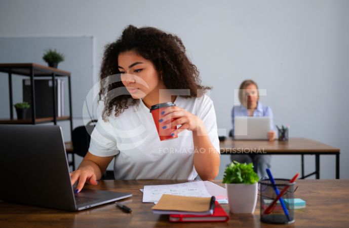 Curso de Auxiliar de Escritório na Prática